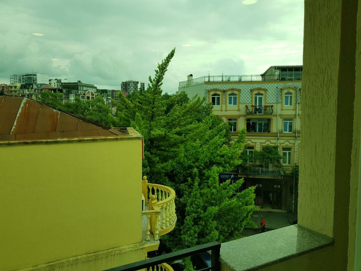 Mikepalace Batumi Exteriör bild